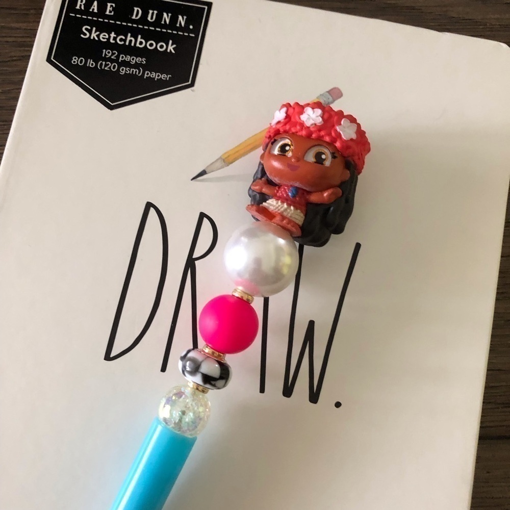 Disney Doorables: Moana: Princess Moana handmade beaded pen